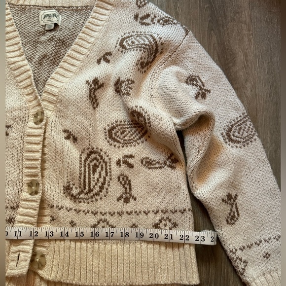 American Eagle Cardigan - Picture 2 of 8